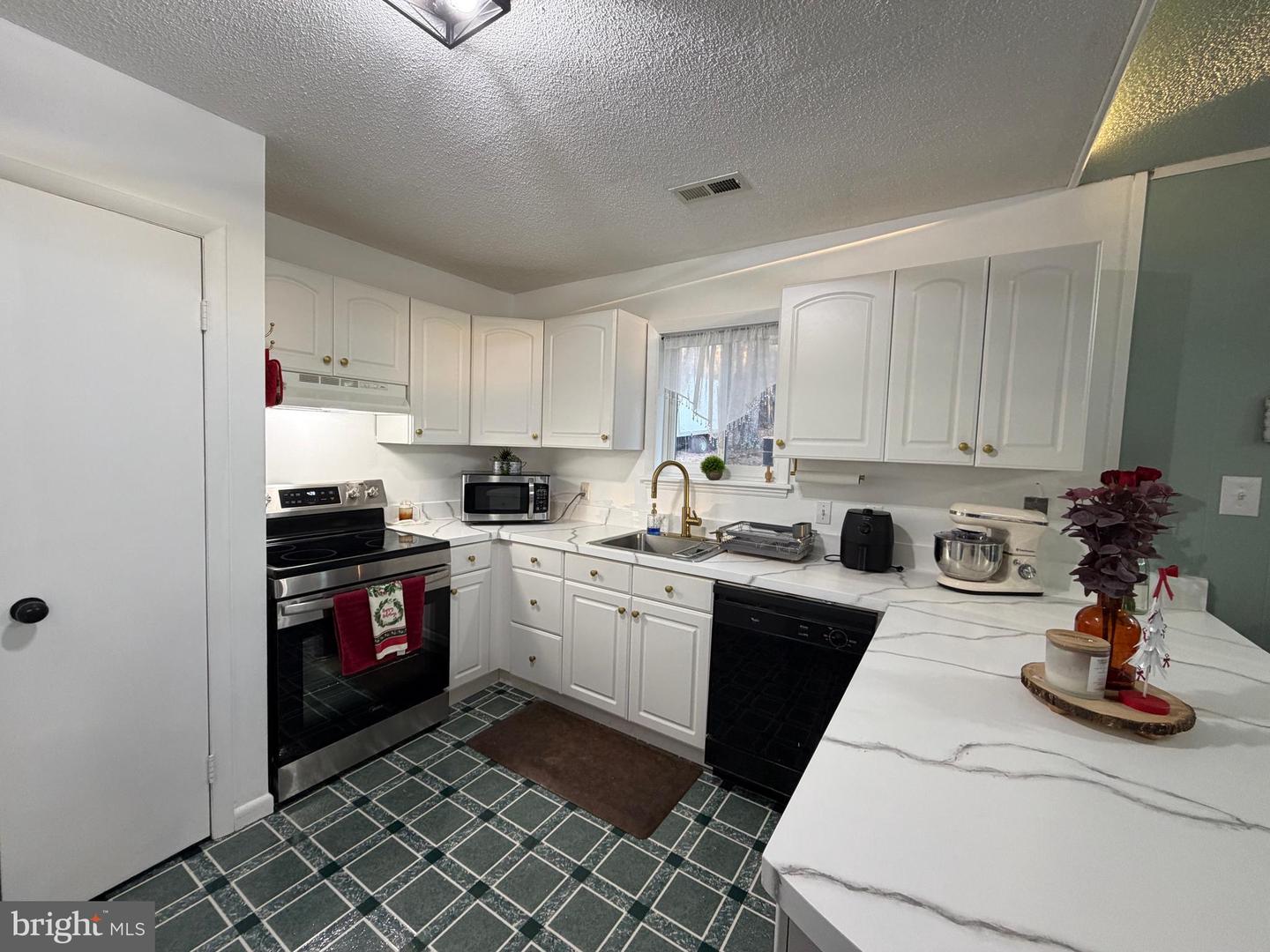 359 STRATON WAY, BASYE, Virginia 22810, 3 Bedrooms Bedrooms, ,2 BathroomsBathrooms,Residential,For sale,359 STRATON WAY,VASH2013170 MLS # VASH2013170 359 STRATON WAY, BASYE, Virginia 22810, 3 Bedrooms Bedrooms, ,2 BathroomsBathrooms,Residential,For sale,359 STRATON WAY,VASH2013170 MLS # VASH2013170