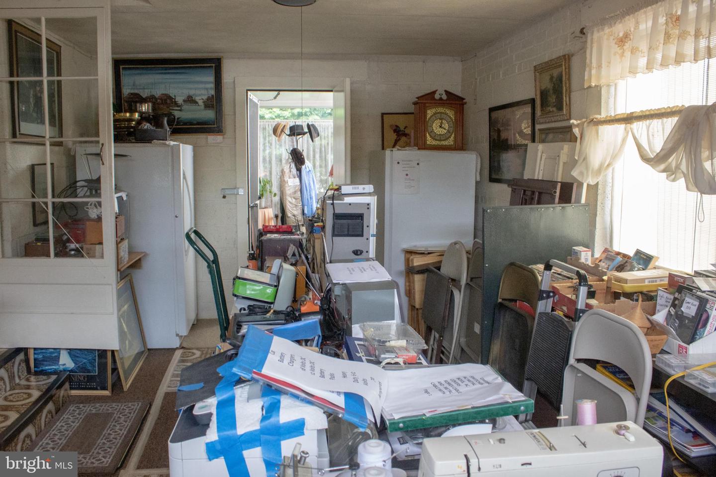 526 S CARLIN SPRINGS RD, ARLINGTON, Virginia 22204, 4 Bedrooms Bedrooms, 7 Rooms Rooms,2 BathroomsBathrooms,Residential,For sale,526 S CARLIN SPRINGS RD,VAAR2066740 MLS # VAAR2066740