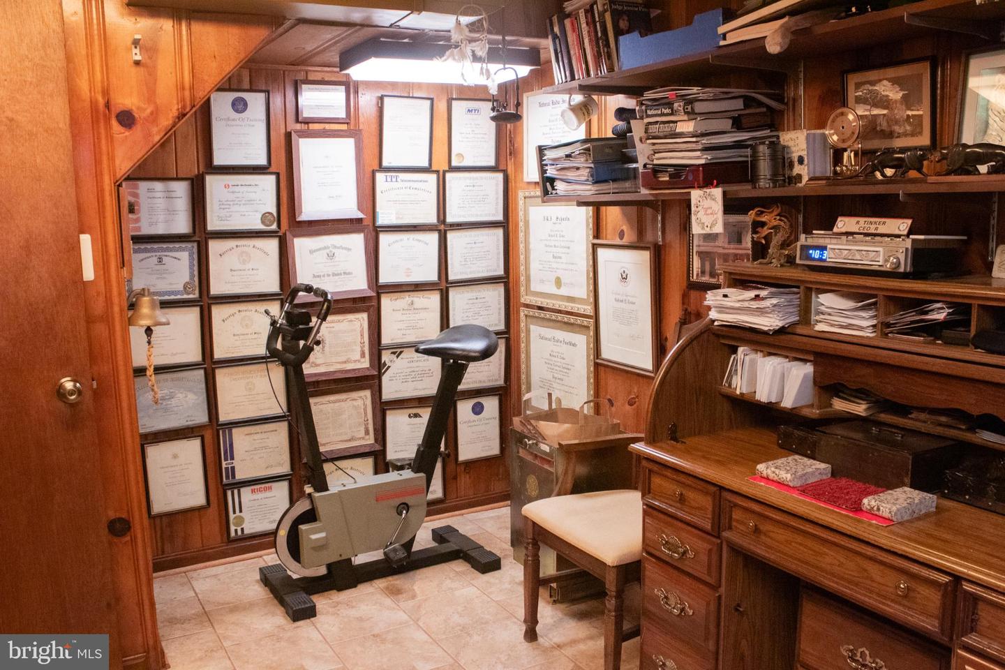 526 S CARLIN SPRINGS RD, ARLINGTON, Virginia 22204, 4 Bedrooms Bedrooms, 7 Rooms Rooms,2 BathroomsBathrooms,Residential,For sale,526 S CARLIN SPRINGS RD,VAAR2066740 MLS # VAAR2066740