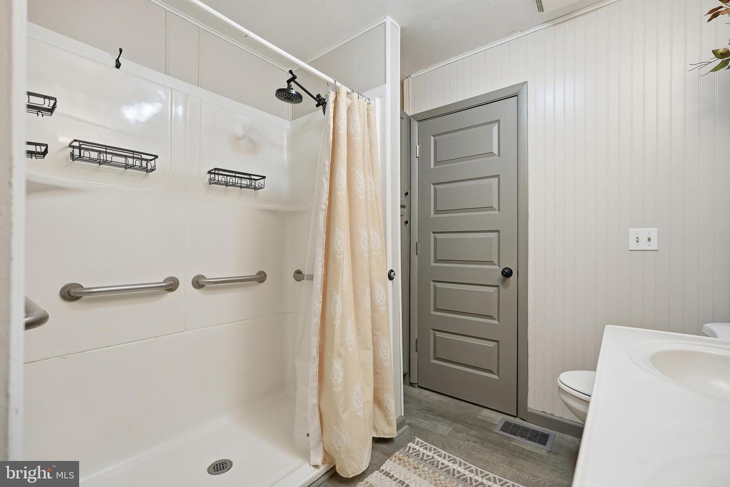 208 COLLINS RD, JONESVILLE, Virginia 24263, 2 Bedrooms Bedrooms, 4 Rooms Rooms,1 BathroomBathrooms,Residential,For sale,208 COLLINS RD,VALE2000014 MLS # VALE2000014