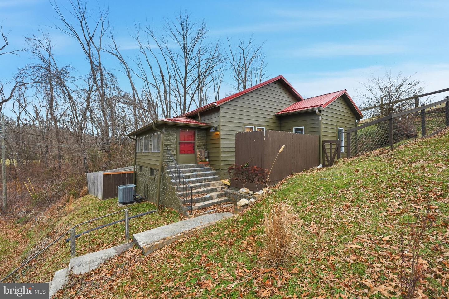 208 COLLINS RD, JONESVILLE, Virginia 24263, 2 Bedrooms Bedrooms, 4 Rooms Rooms,1 BathroomBathrooms,Residential,For sale,208 COLLINS RD,VALE2000014 MLS # VALE2000014