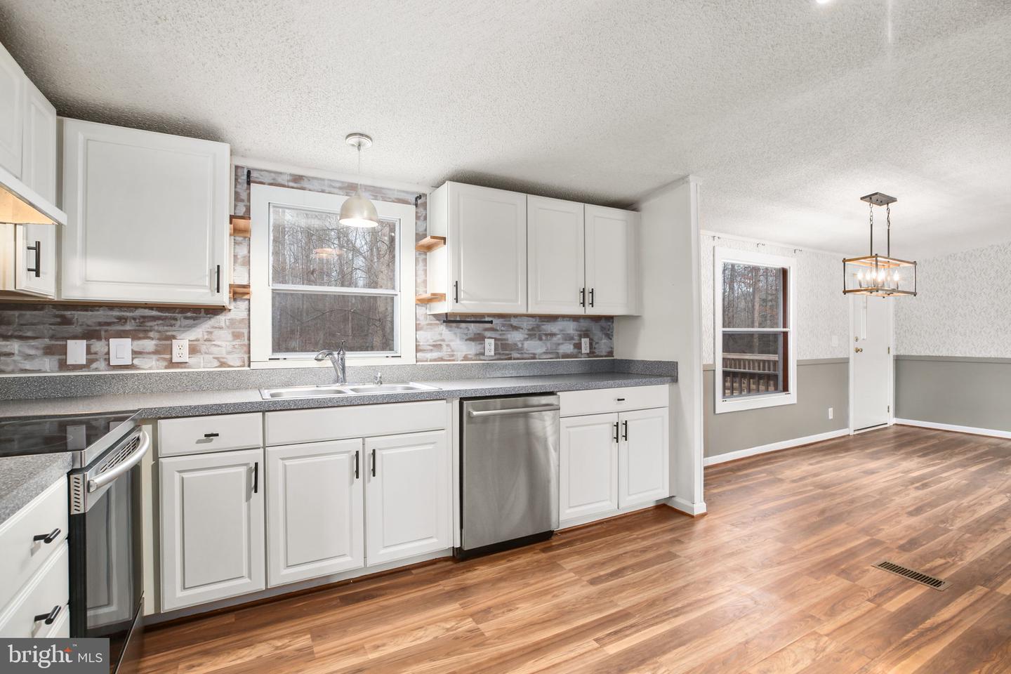 3109 DANBURY CIR, SPOTSYLVANIA, Virginia 22551, 3 Bedrooms Bedrooms, ,2 BathroomsBathrooms,Residential,For sale,3109 DANBURY CIR,VASP2038058 MLS # VASP2038058