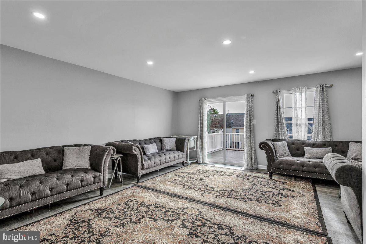 12729 HUNTERBROOK DR, WOODBRIDGE, Virginia 22192, 3 Bedrooms Bedrooms, ,3 BathroomsBathrooms,Residential,For sale,12729 HUNTERBROOK DR,VAPW2109154 MLS # VAPW2109154