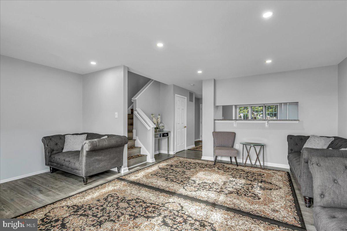 12729 HUNTERBROOK DR, WOODBRIDGE, Virginia 22192, 3 Bedrooms Bedrooms, ,3 BathroomsBathrooms,Residential,For sale,12729 HUNTERBROOK DR,VAPW2109154 MLS # VAPW2109154