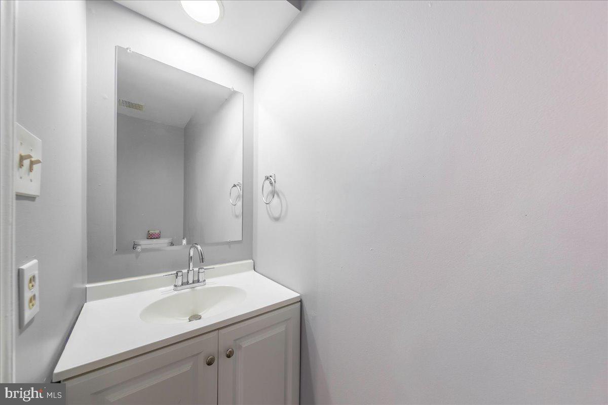 12729 HUNTERBROOK DR, WOODBRIDGE, Virginia 22192, 3 Bedrooms Bedrooms, ,3 BathroomsBathrooms,Residential,For sale,12729 HUNTERBROOK DR,VAPW2109154 MLS # VAPW2109154