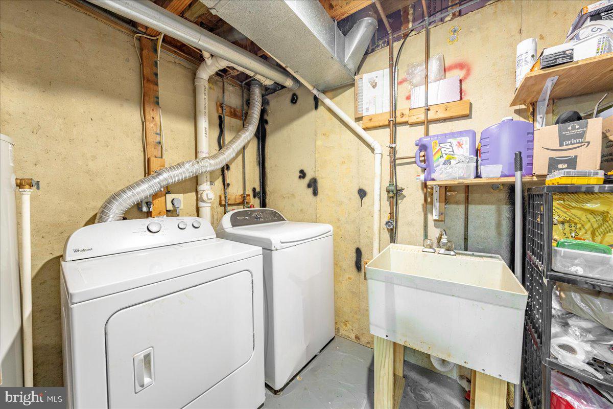 12729 HUNTERBROOK DR, WOODBRIDGE, Virginia 22192, 3 Bedrooms Bedrooms, ,3 BathroomsBathrooms,Residential,For sale,12729 HUNTERBROOK DR,VAPW2109154 MLS # VAPW2109154