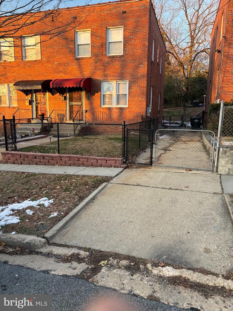 1808 MORRIS RD SE, WASHINGTON, District Of Columbia 20020, 3 Bedrooms Bedrooms, ,2 BathroomsBathrooms,Residential,For sale,1808 MORRIS RD SE,DCDC2235066 MLS # DCDC2235066