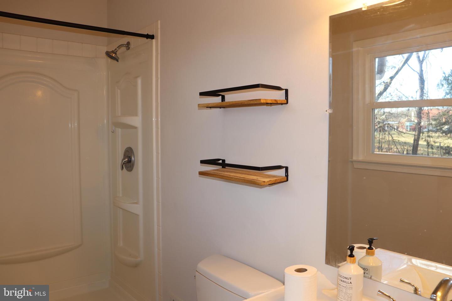 8918 BURWELL RD, NOKESVILLE, Virginia 20181, 4 Bedrooms Bedrooms, ,3 BathroomsBathrooms,Residential,For sale,8918 BURWELL RD,VAPW2109268 MLS # VAPW2109268