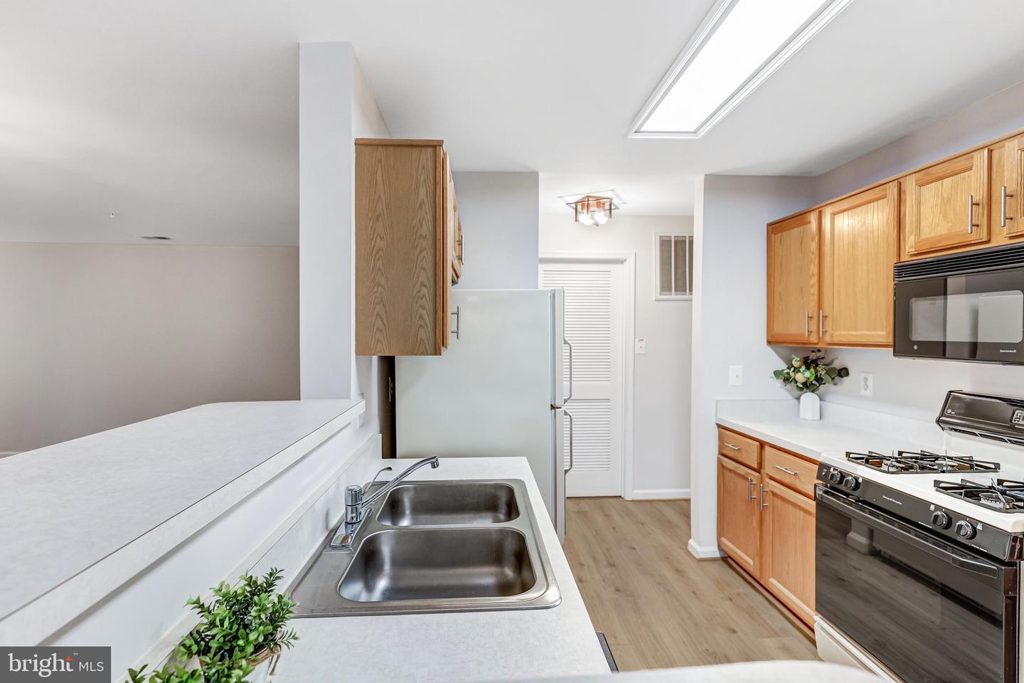 7532-F COXTON CT #126, ALEXANDRIA, Virginia 22306, 2 Bedrooms Bedrooms, ,2 BathroomsBathrooms,Residential,For sale,7532-F COXTON CT #126,VAFX2282820 MLS # VAFX2282820