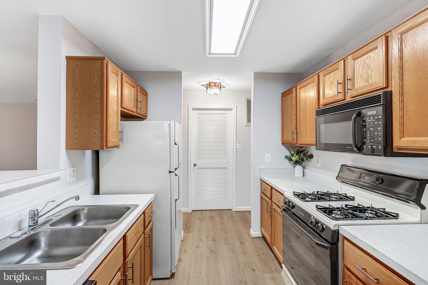 7532-F COXTON CT #126, ALEXANDRIA, Virginia 22306, 2 Bedrooms Bedrooms, ,2 BathroomsBathrooms,Residential,For sale,7532-F COXTON CT #126,VAFX2282820 MLS # VAFX2282820