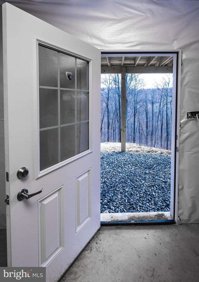 928 HIGH TOP RD, LINDEN, Virginia 22642, 3 Bedrooms Bedrooms, ,2 BathroomsBathrooms,Residential,For sale,928 HIGH TOP RD,VAWR2012978 MLS # VAWR2012978