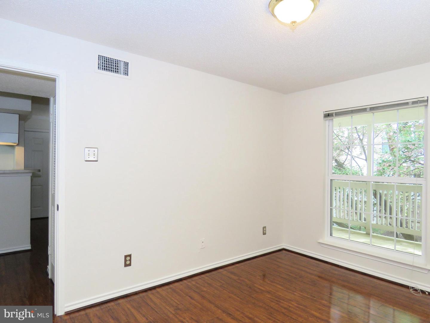 1532 LINCOLN WAY #203, MCLEAN, Virginia 22102, 1 Bedroom Bedrooms, ,1 BathroomBathrooms,Residential,For sale,1532 LINCOLN WAY #203,VAFX2282860 MLS # VAFX2282860