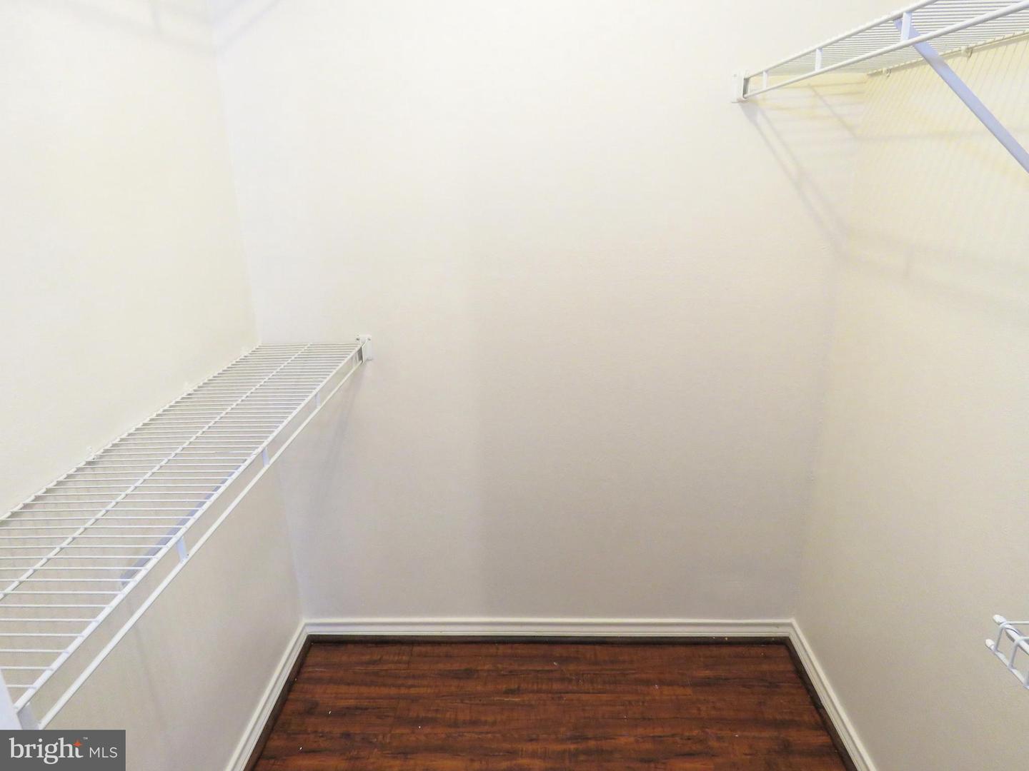 1532 LINCOLN WAY #203, MCLEAN, Virginia 22102, 1 Bedroom Bedrooms, ,1 BathroomBathrooms,Residential,For sale,1532 LINCOLN WAY #203,VAFX2282860 MLS # VAFX2282860