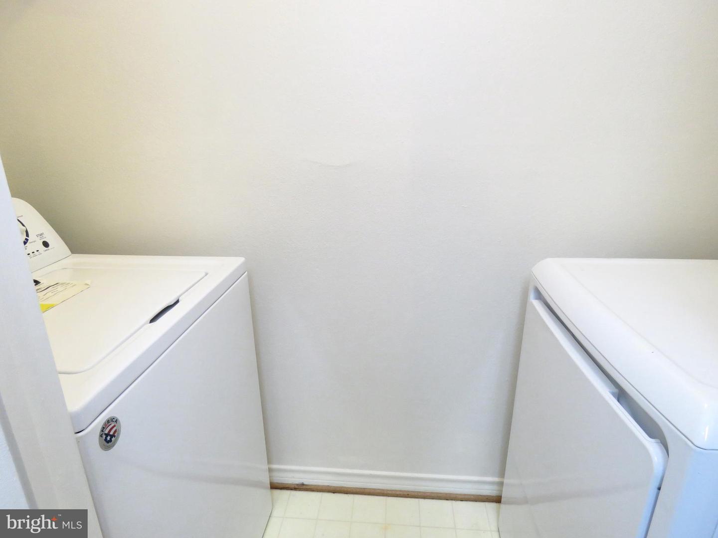 1532 LINCOLN WAY #203, MCLEAN, Virginia 22102, 1 Bedroom Bedrooms, ,1 BathroomBathrooms,Residential,For sale,1532 LINCOLN WAY #203,VAFX2282860 MLS # VAFX2282860