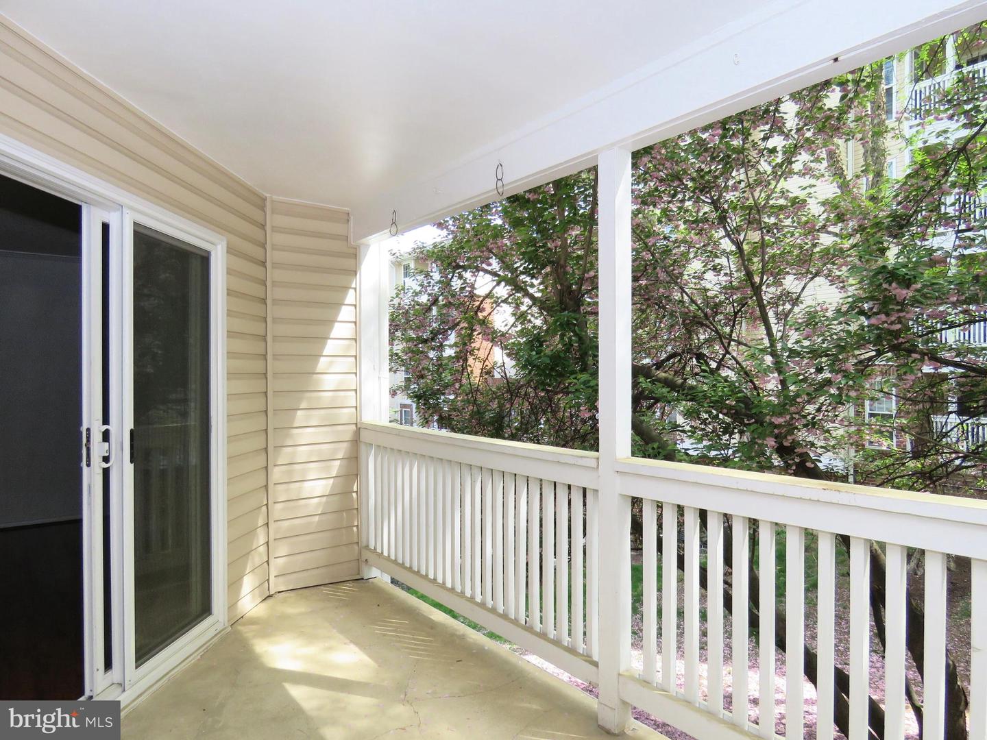 1532 LINCOLN WAY #203, MCLEAN, Virginia 22102, 1 Bedroom Bedrooms, ,1 BathroomBathrooms,Residential,For sale,1532 LINCOLN WAY #203,VAFX2282860 MLS # VAFX2282860