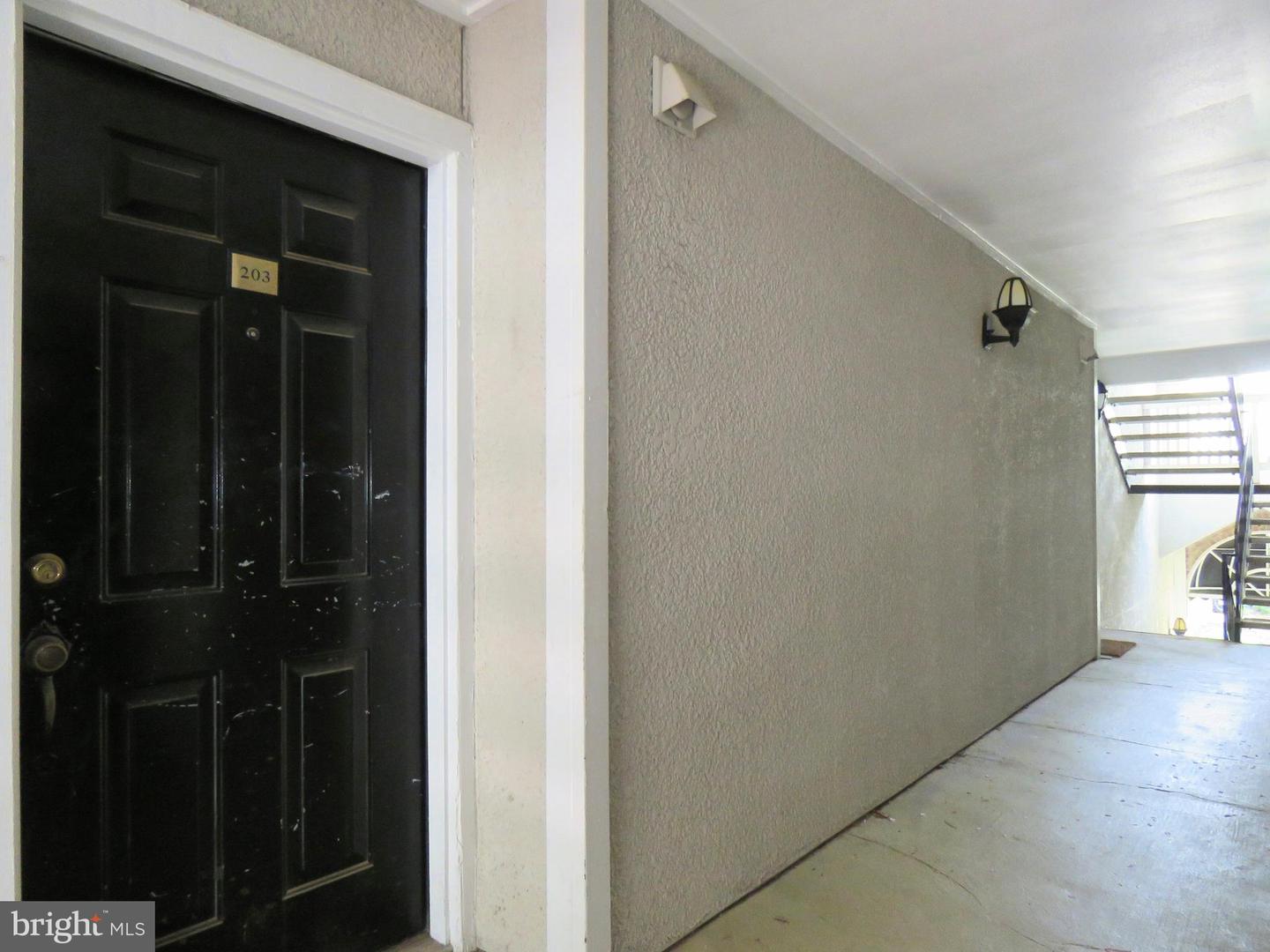 1532 LINCOLN WAY #203, MCLEAN, Virginia 22102, 1 Bedroom Bedrooms, ,1 BathroomBathrooms,Residential,For sale,1532 LINCOLN WAY #203,VAFX2282860 MLS # VAFX2282860