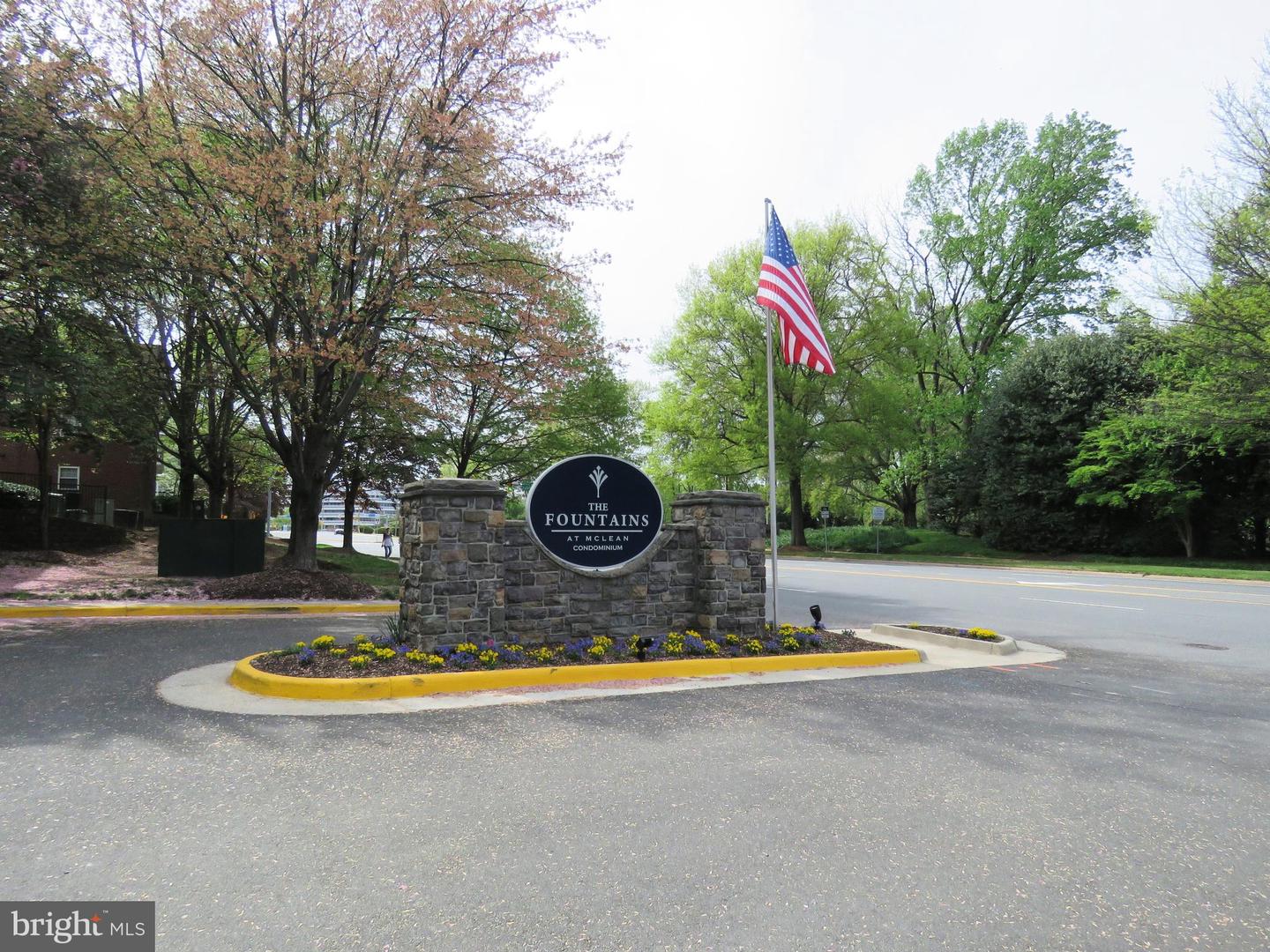 1532 LINCOLN WAY #203, MCLEAN, Virginia 22102, 1 Bedroom Bedrooms, ,1 BathroomBathrooms,Residential,For sale,1532 LINCOLN WAY #203,VAFX2282860 MLS # VAFX2282860