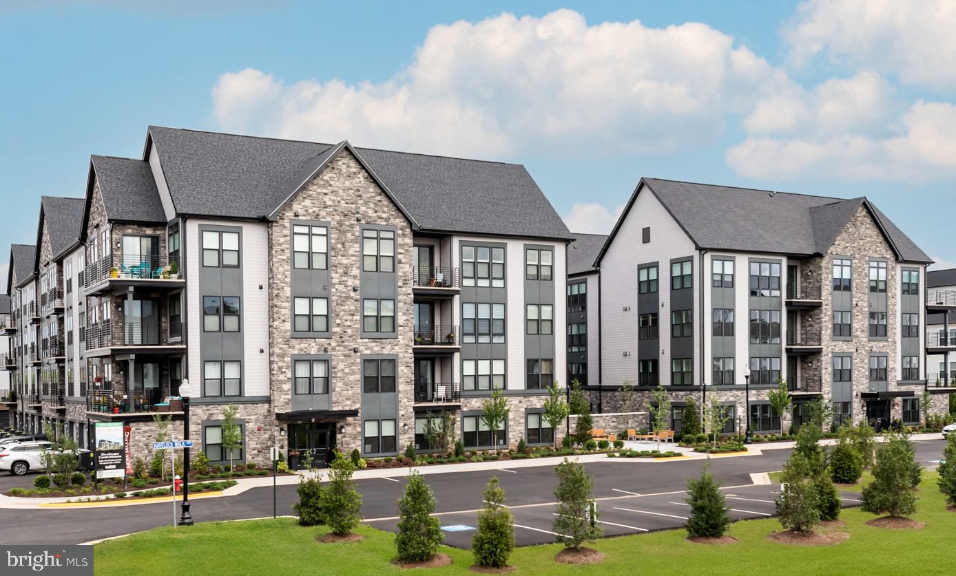 23664 HAVELOCK WALK TER #101, ASHBURN, Virginia 20148, 2 Bedrooms Bedrooms, ,2 BathroomsBathrooms,Residential,For sale,23664 HAVELOCK WALK TER #101,VALO2112546 MLS # VALO2112546