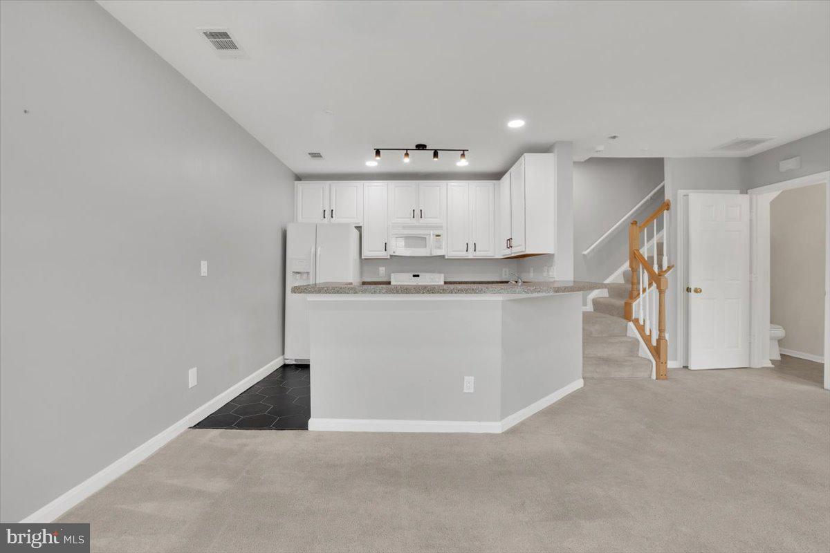 5995-B TERRAPIN PL #301, ALEXANDRIA, Virginia 22310, 2 Bedrooms Bedrooms, 2 Rooms Rooms,2 BathroomsBathrooms,Residential,For sale,5995-B TERRAPIN PL #301,VAFX2282918 MLS # VAFX2282918