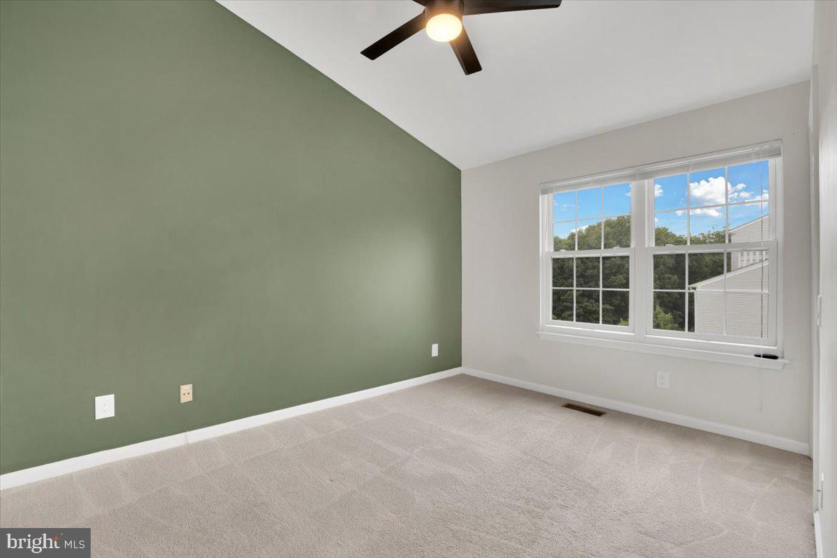 5995-B TERRAPIN PL #301, ALEXANDRIA, Virginia 22310, 2 Bedrooms Bedrooms, 2 Rooms Rooms,2 BathroomsBathrooms,Residential,For sale,5995-B TERRAPIN PL #301,VAFX2282918 MLS # VAFX2282918