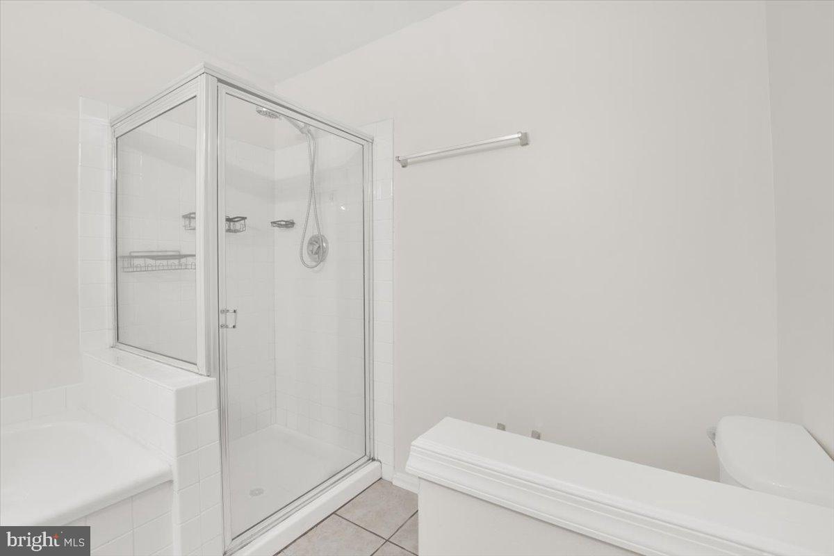 5995-B TERRAPIN PL #301, ALEXANDRIA, Virginia 22310, 2 Bedrooms Bedrooms, 2 Rooms Rooms,2 BathroomsBathrooms,Residential,For sale,5995-B TERRAPIN PL #301,VAFX2282918 MLS # VAFX2282918