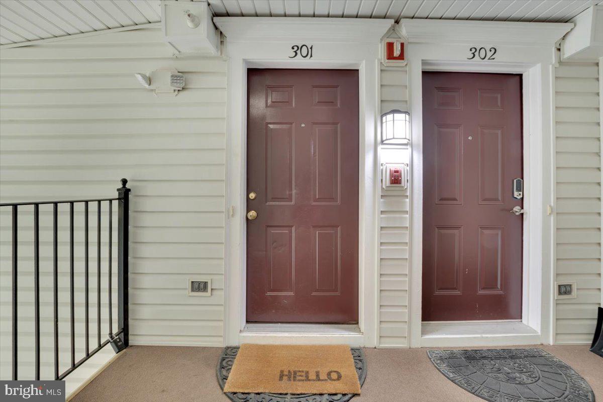 5995-B TERRAPIN PL #301, ALEXANDRIA, Virginia 22310, 2 Bedrooms Bedrooms, 2 Rooms Rooms,2 BathroomsBathrooms,Residential,For sale,5995-B TERRAPIN PL #301,VAFX2282918 MLS # VAFX2282918