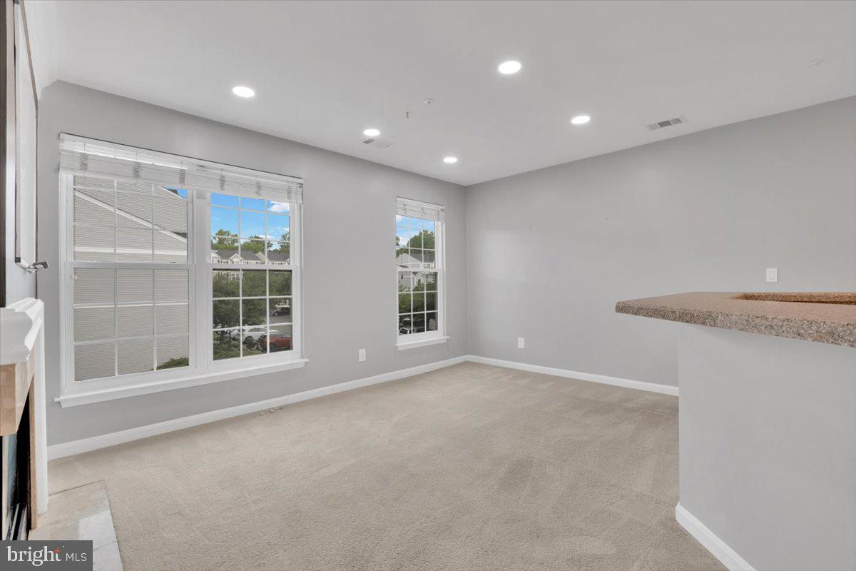 5995-B TERRAPIN PL #301, ALEXANDRIA, Virginia 22310, 2 Bedrooms Bedrooms, 2 Rooms Rooms,2 BathroomsBathrooms,Residential,For sale,5995-B TERRAPIN PL #301,VAFX2282918 MLS # VAFX2282918