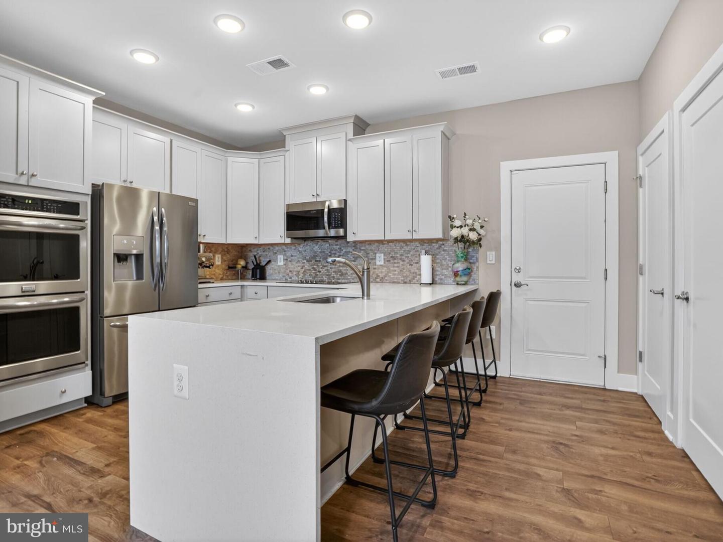 55 SILVERWAY DR #48, HERNDON, Virginia 20170, 2 Bedrooms Bedrooms, ,2 BathroomsBathrooms,Residential,For sale,55 SILVERWAY DR #48,VAFX2282922 MLS # VAFX2282922