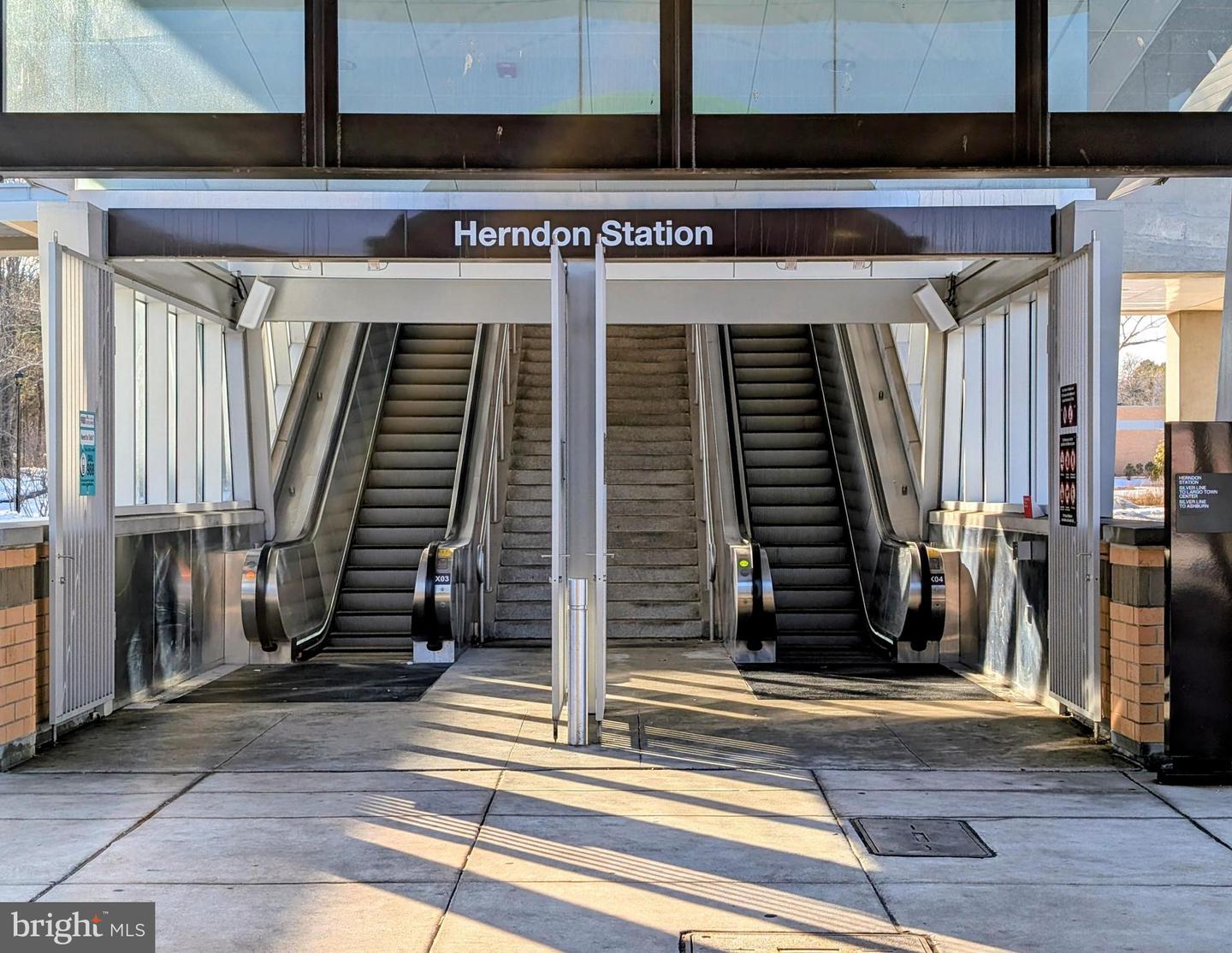 55 SILVERWAY DR #48, HERNDON, Virginia 20170, 2 Bedrooms Bedrooms, ,2 BathroomsBathrooms,Residential,For sale,55 SILVERWAY DR #48,VAFX2282922 MLS # VAFX2282922 55 SILVERWAY DR #48, HERNDON, Virginia 20170, 2 Bedrooms Bedrooms, ,2 BathroomsBathrooms,Residential,For sale,55 SILVERWAY DR #48,VAFX2282922 MLS # VAFX2282922