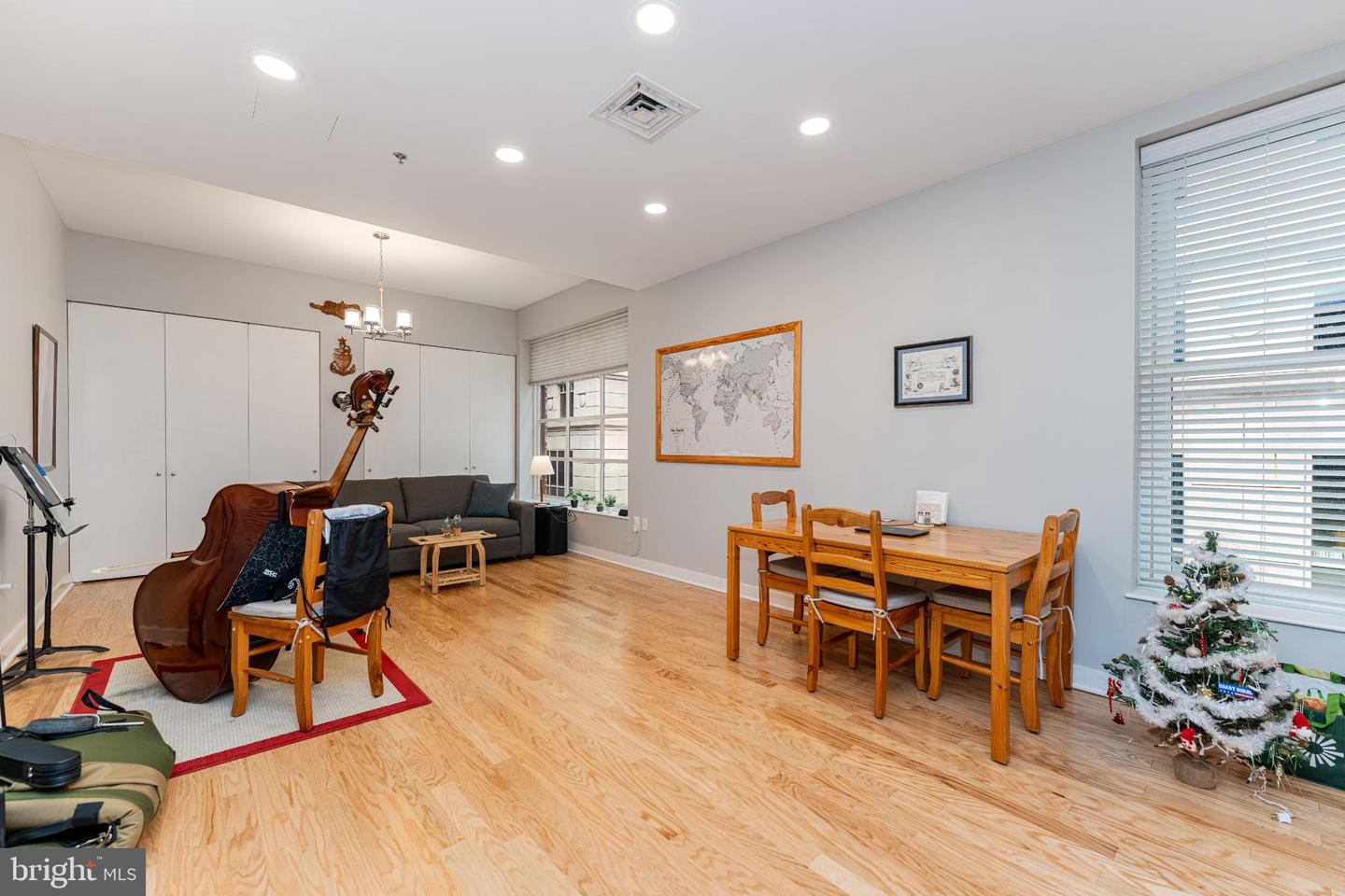 675 E ST NW #350, WASHINGTON, District Of Columbia 20004, 1 Bedroom Bedrooms, 6 Rooms Rooms,1 BathroomBathrooms,Residential,For sale,675 E ST NW #350,DCDC2235400 MLS # DCDC2235400