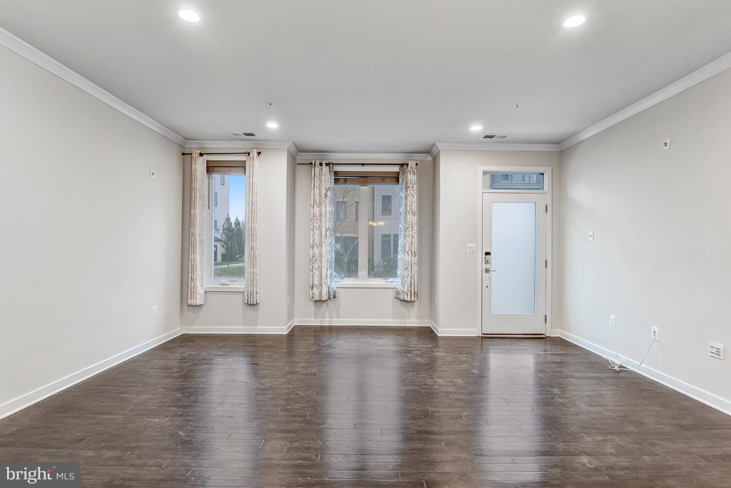 23586 WATERFORD DOWNS TER, ASHBURN, Virginia 20148, 3 Bedrooms Bedrooms, ,2 BathroomsBathrooms,Residential,For sale,23586 WATERFORD DOWNS TER,VALO2112552 MLS # VALO2112552