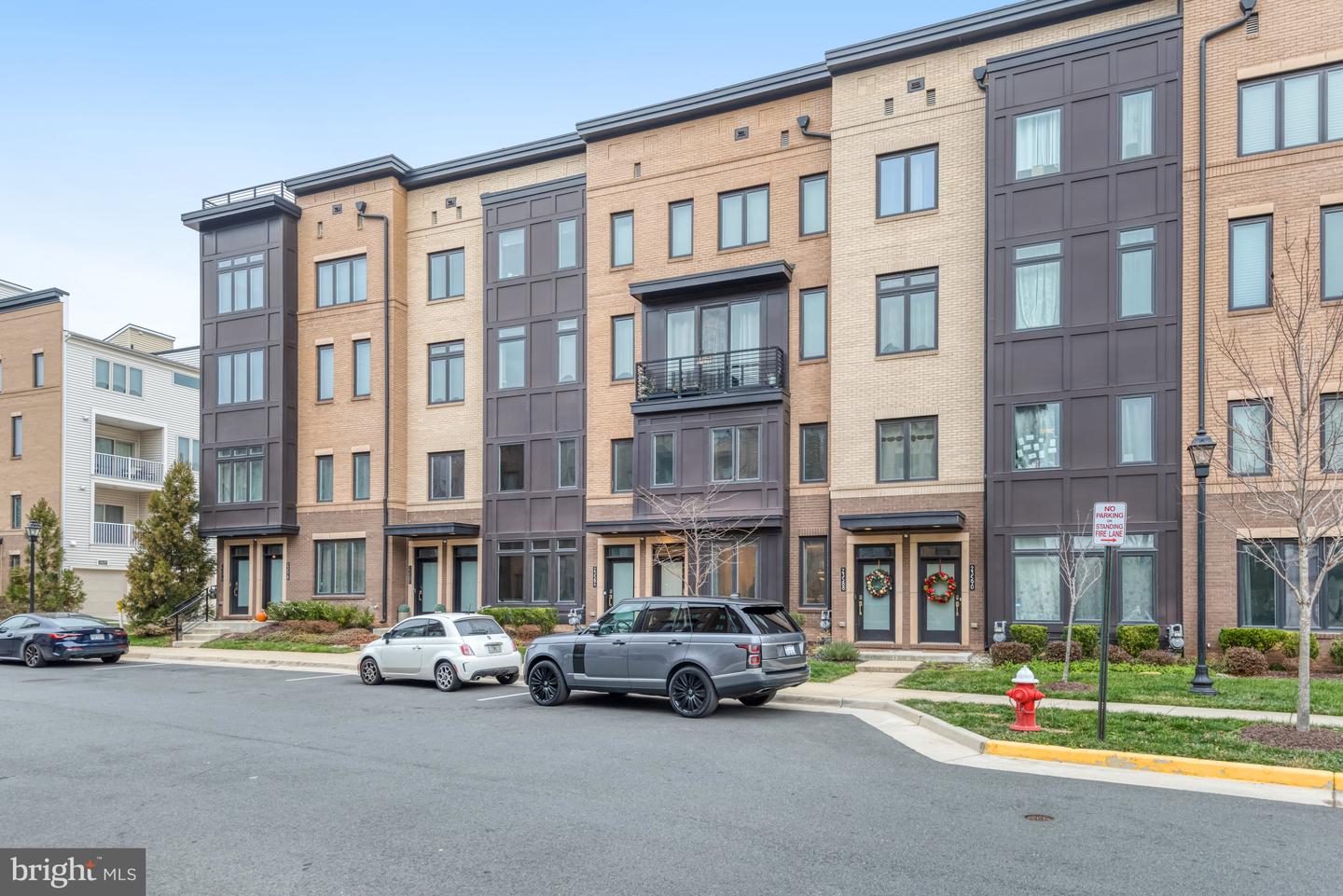 23586 WATERFORD DOWNS TER, ASHBURN, Virginia 20148, 3 Bedrooms Bedrooms, ,2 BathroomsBathrooms,Residential,For sale,23586 WATERFORD DOWNS TER,VALO2112552 MLS # VALO2112552