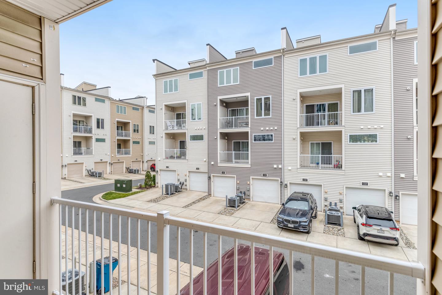 23586 WATERFORD DOWNS TER, ASHBURN, Virginia 20148, 3 Bedrooms Bedrooms, ,2 BathroomsBathrooms,Residential,For sale,23586 WATERFORD DOWNS TER,VALO2112552 MLS # VALO2112552