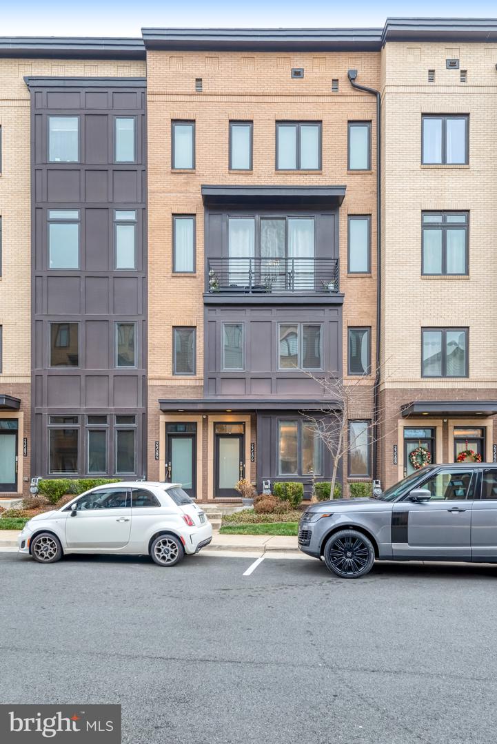 23586 WATERFORD DOWNS TER, ASHBURN, Virginia 20148, 3 Bedrooms Bedrooms, ,2 BathroomsBathrooms,Residential,For sale,23586 WATERFORD DOWNS TER,VALO2112552 MLS # VALO2112552