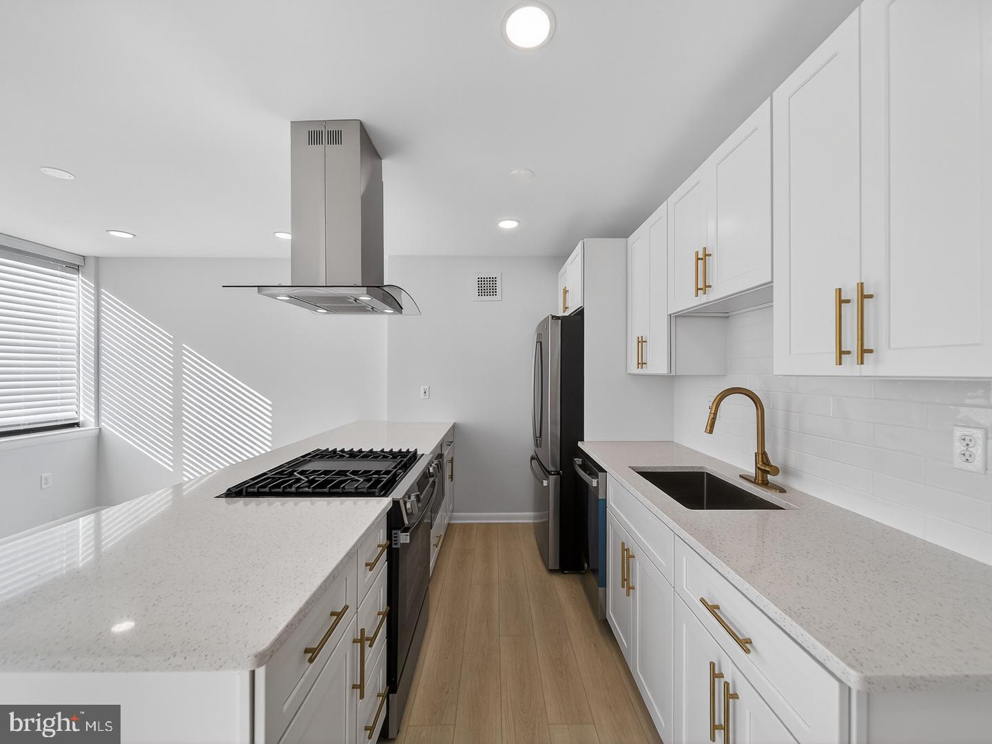 4390 LORCOM LN #410, ARLINGTON, Virginia 22207, 2 Bedrooms Bedrooms, ,1 BathroomBathrooms,Residential,For sale,4390 LORCOM LN #410,VAAR2067006 MLS # VAAR2067006