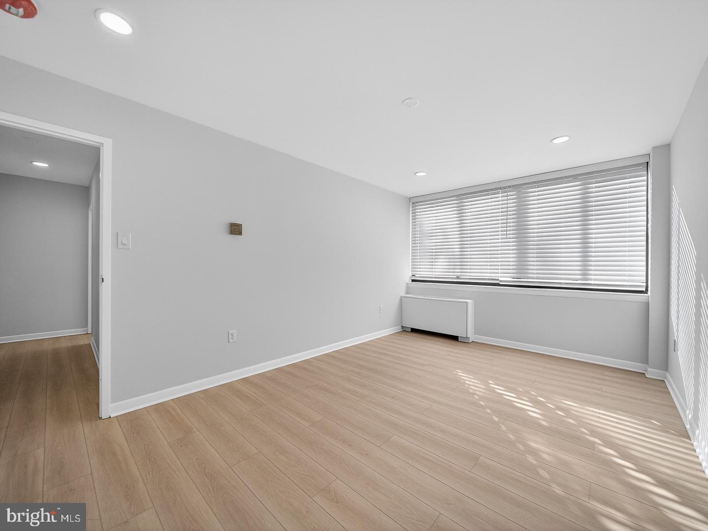 4390 LORCOM LN #410, ARLINGTON, Virginia 22207, 2 Bedrooms Bedrooms, ,1 BathroomBathrooms,Residential,For sale,4390 LORCOM LN #410,VAAR2067006 MLS # VAAR2067006