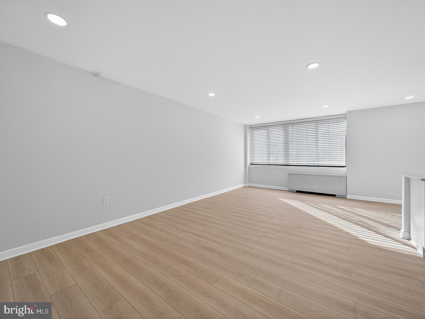 4390 LORCOM LN #410, ARLINGTON, Virginia 22207, 2 Bedrooms Bedrooms, ,1 BathroomBathrooms,Residential,For sale,4390 LORCOM LN #410,VAAR2067006 MLS # VAAR2067006