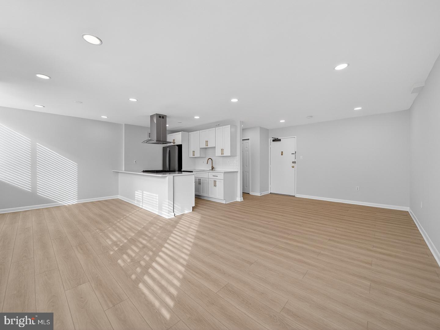 4390 LORCOM LN #410, ARLINGTON, Virginia 22207, 2 Bedrooms Bedrooms, ,1 BathroomBathrooms,Residential,For sale,4390 LORCOM LN #410,VAAR2067006 MLS # VAAR2067006