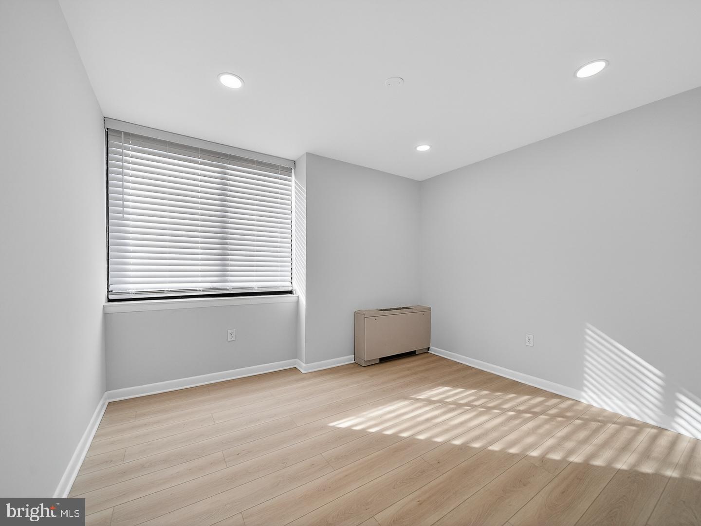 4390 LORCOM LN #410, ARLINGTON, Virginia 22207, 2 Bedrooms Bedrooms, ,1 BathroomBathrooms,Residential,For sale,4390 LORCOM LN #410,VAAR2067006 MLS # VAAR2067006