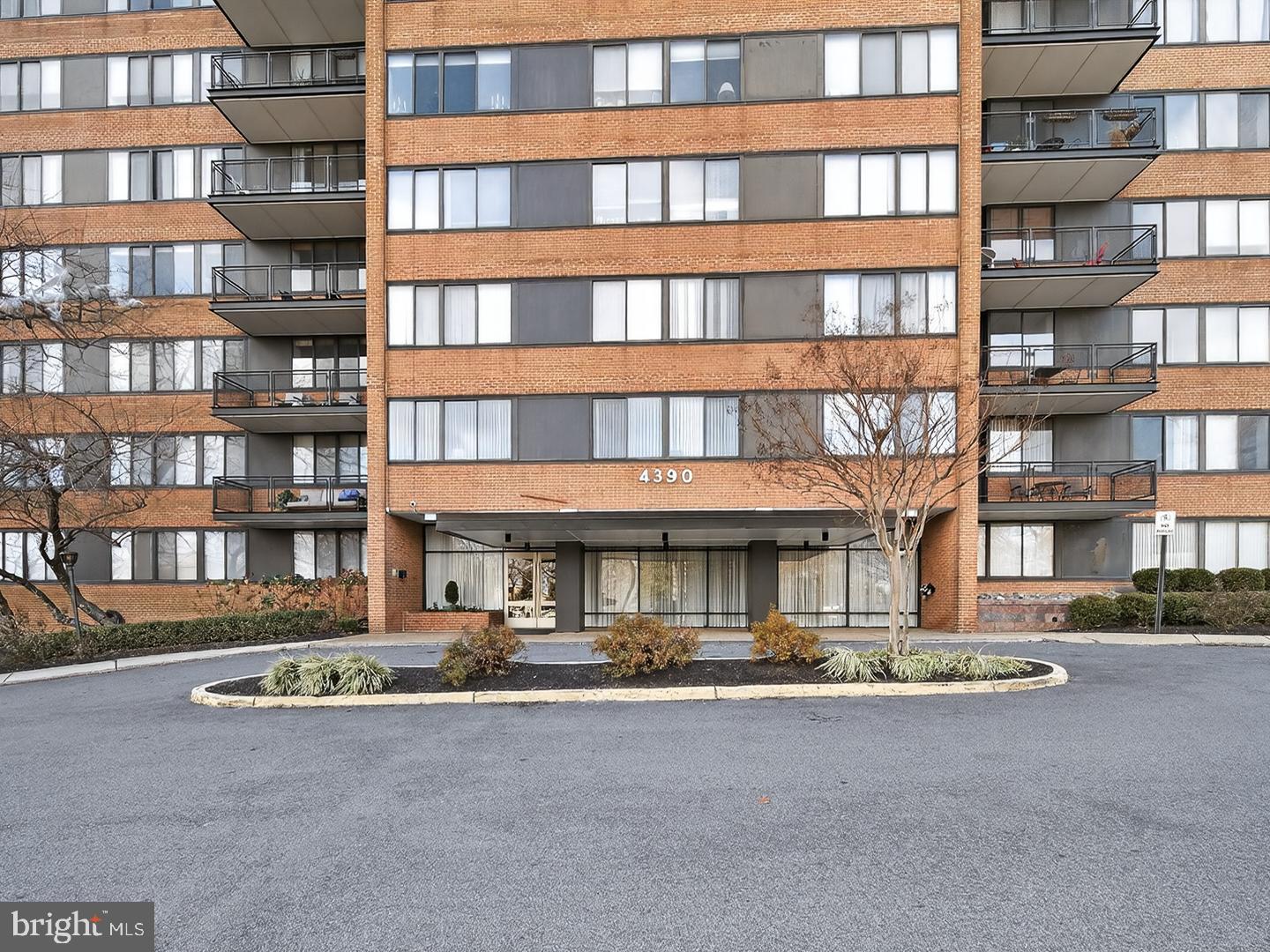 4390 LORCOM LN #410, ARLINGTON, Virginia 22207, 2 Bedrooms Bedrooms, ,1 BathroomBathrooms,Residential,For sale,4390 LORCOM LN #410,VAAR2067006 MLS # VAAR2067006