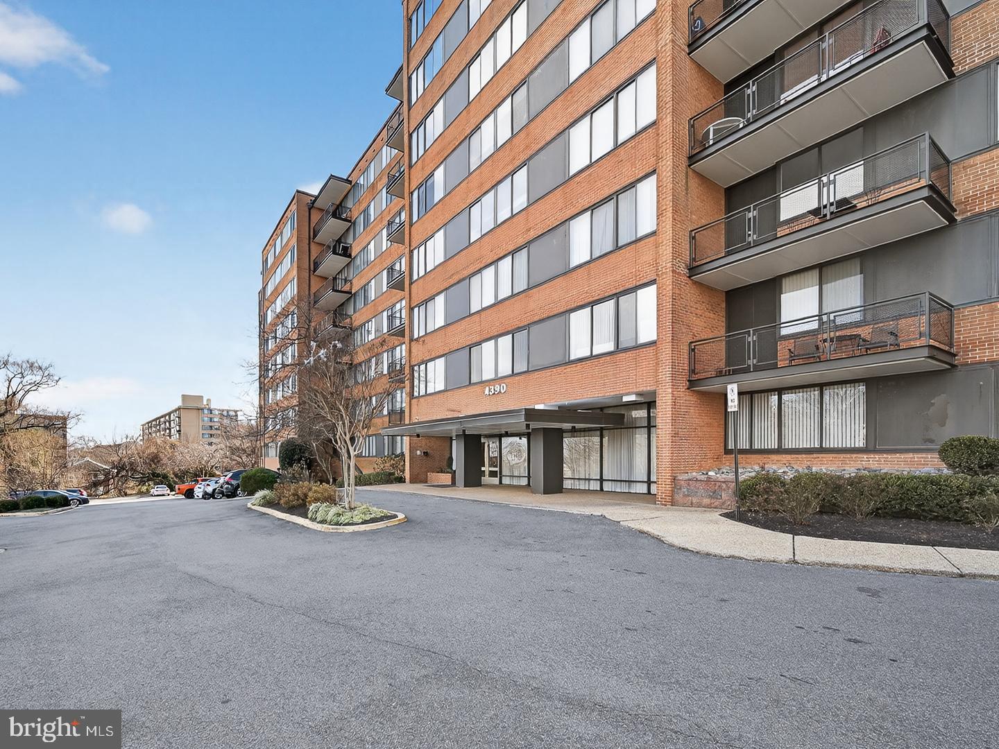 4390 LORCOM LN #410, ARLINGTON, Virginia 22207, 2 Bedrooms Bedrooms, ,1 BathroomBathrooms,Residential,For sale,4390 LORCOM LN #410,VAAR2067006 MLS # VAAR2067006