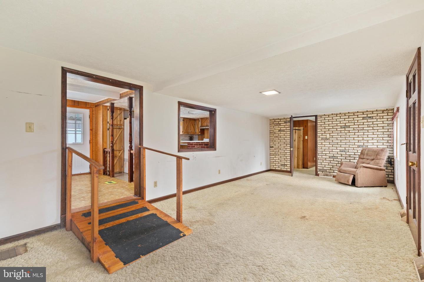 123 OLD BETHEL LN, WINCHESTER, Virginia 22603, 3 Bedrooms Bedrooms, 14 Rooms Rooms,2 BathroomsBathrooms,Residential,For sale,123 OLD BETHEL LN,VAFV2038534 MLS # VAFV2038534