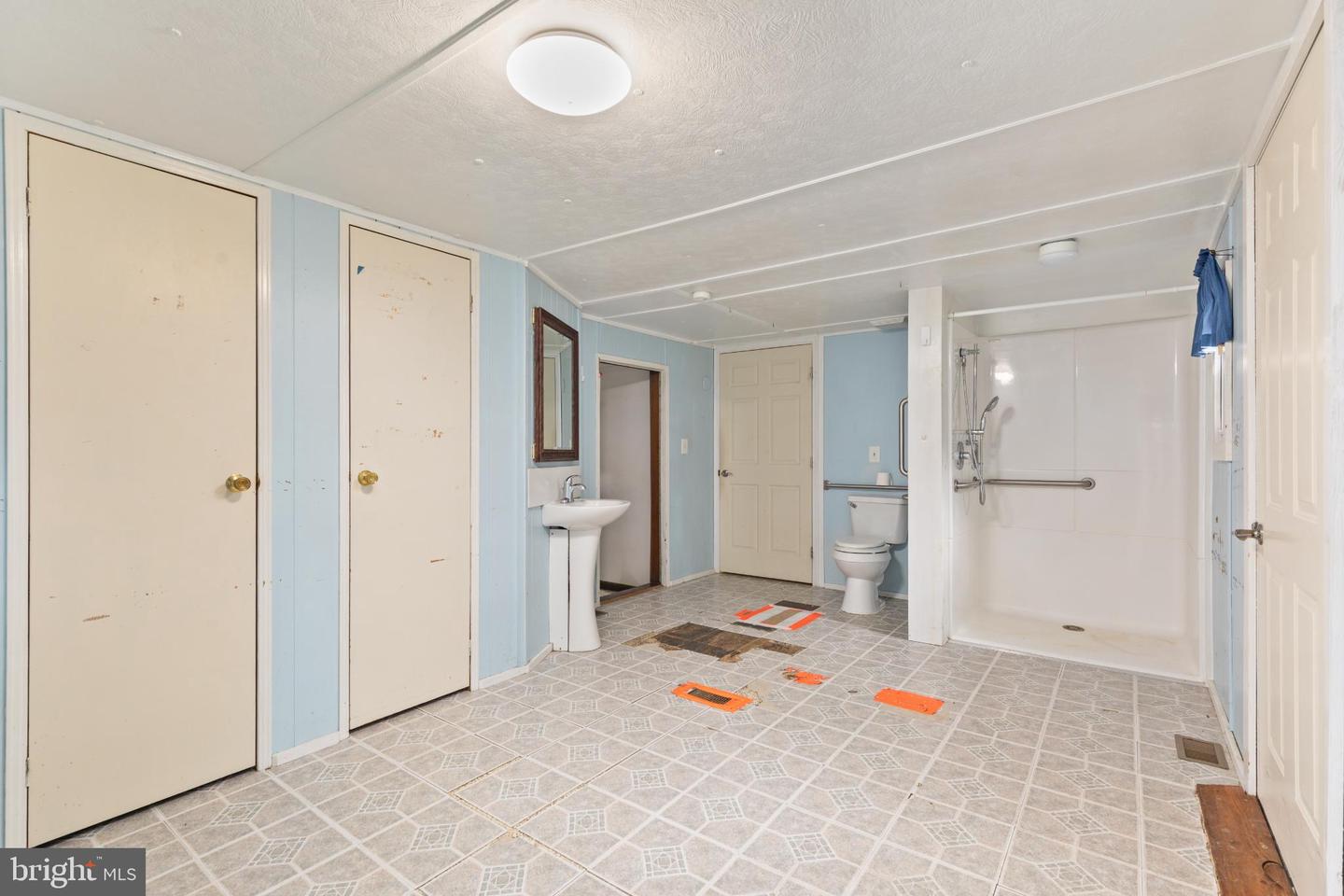 123 OLD BETHEL LN, WINCHESTER, Virginia 22603, 3 Bedrooms Bedrooms, 14 Rooms Rooms,2 BathroomsBathrooms,Residential,For sale,123 OLD BETHEL LN,VAFV2038534 MLS # VAFV2038534