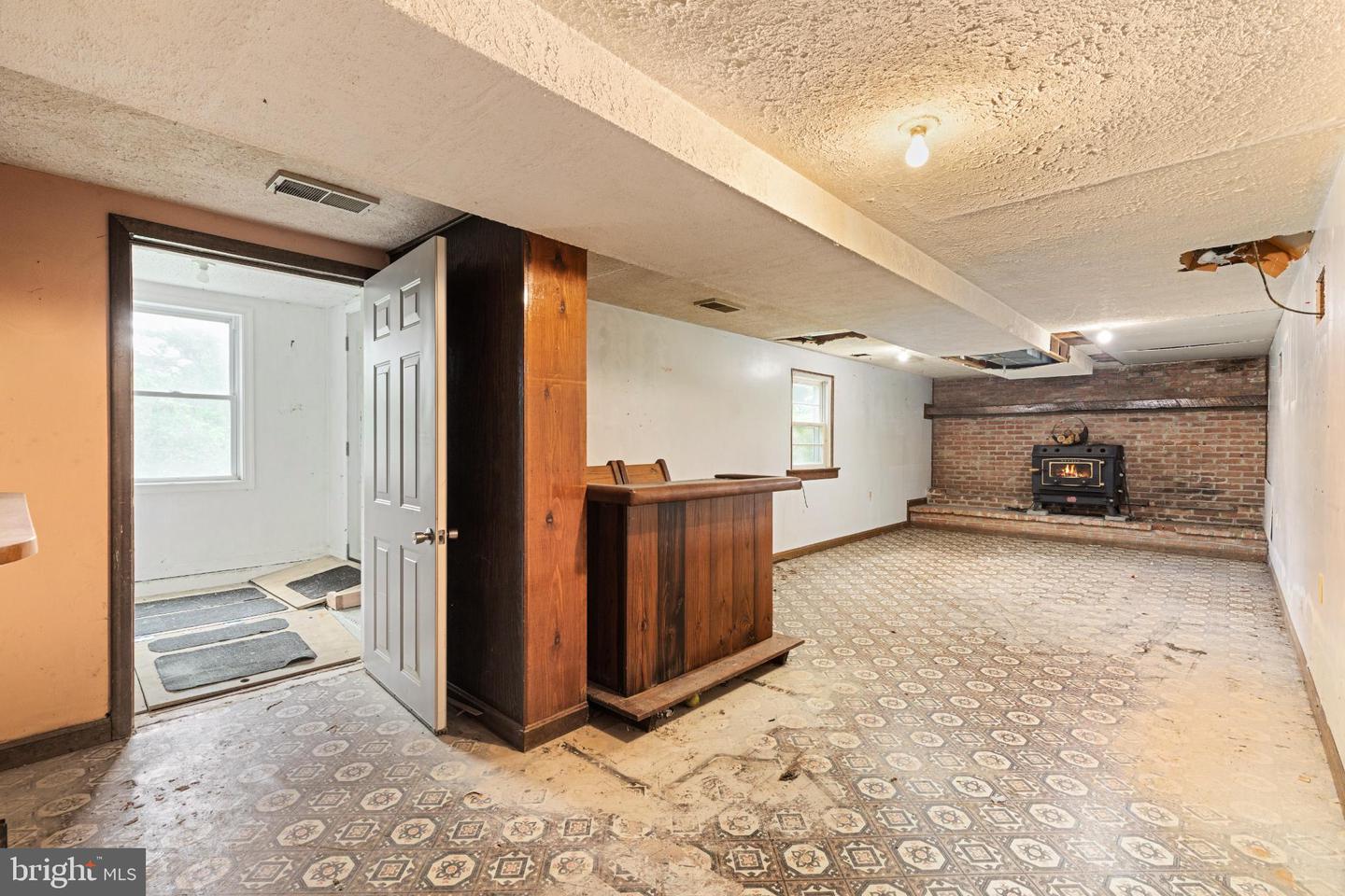 123 OLD BETHEL LN, WINCHESTER, Virginia 22603, 3 Bedrooms Bedrooms, 14 Rooms Rooms,2 BathroomsBathrooms,Residential,For sale,123 OLD BETHEL LN,VAFV2038534 MLS # VAFV2038534