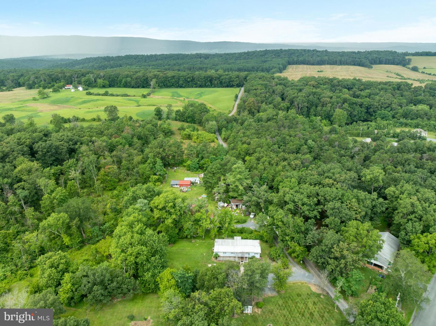 123 OLD BETHEL LN, WINCHESTER, Virginia 22603, 3 Bedrooms Bedrooms, 14 Rooms Rooms,2 BathroomsBathrooms,Residential,For sale,123 OLD BETHEL LN,VAFV2038534 MLS # VAFV2038534