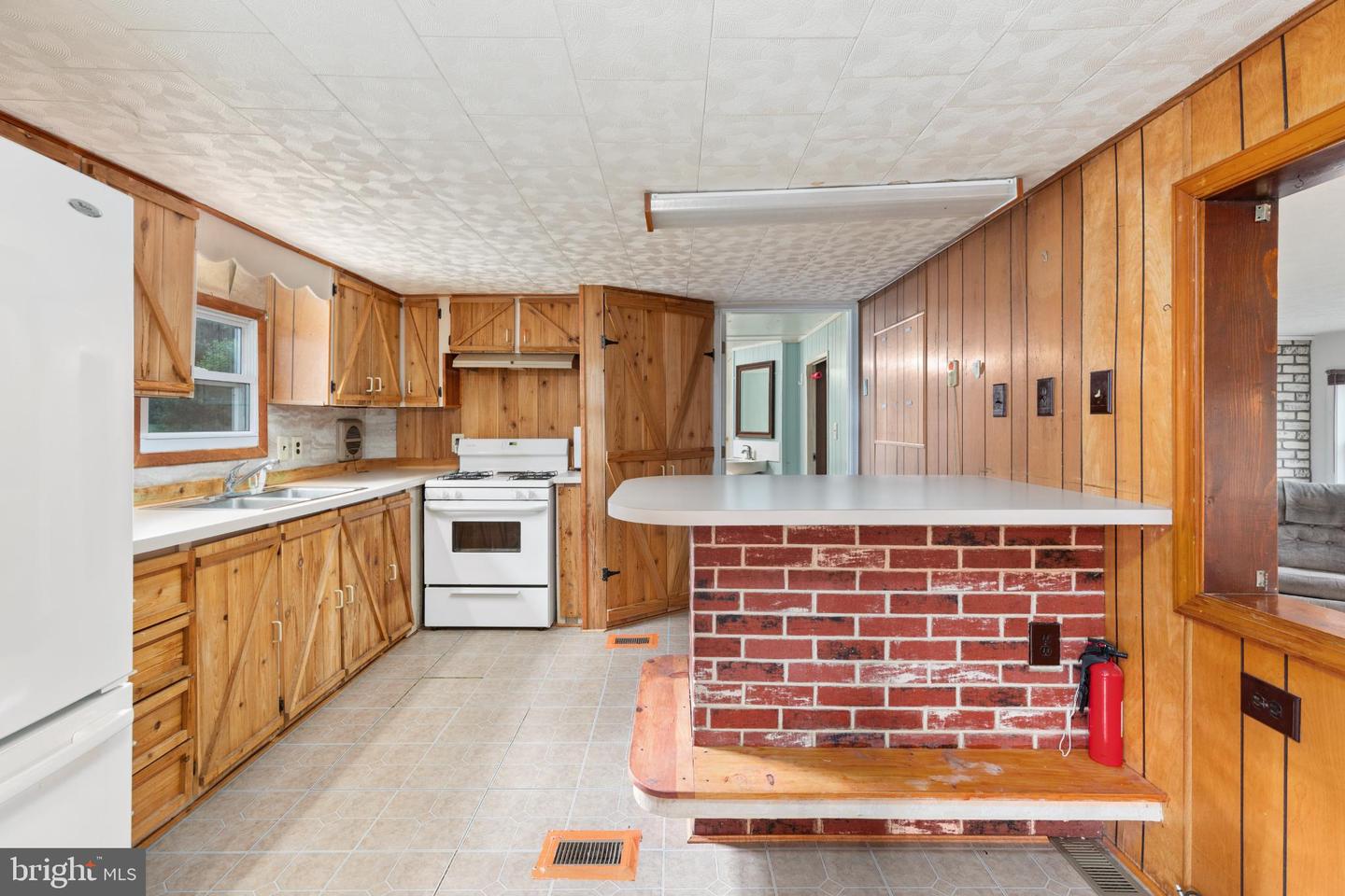 123 OLD BETHEL LN, WINCHESTER, Virginia 22603, 3 Bedrooms Bedrooms, 14 Rooms Rooms,2 BathroomsBathrooms,Residential,For sale,123 OLD BETHEL LN,VAFV2038534 MLS # VAFV2038534