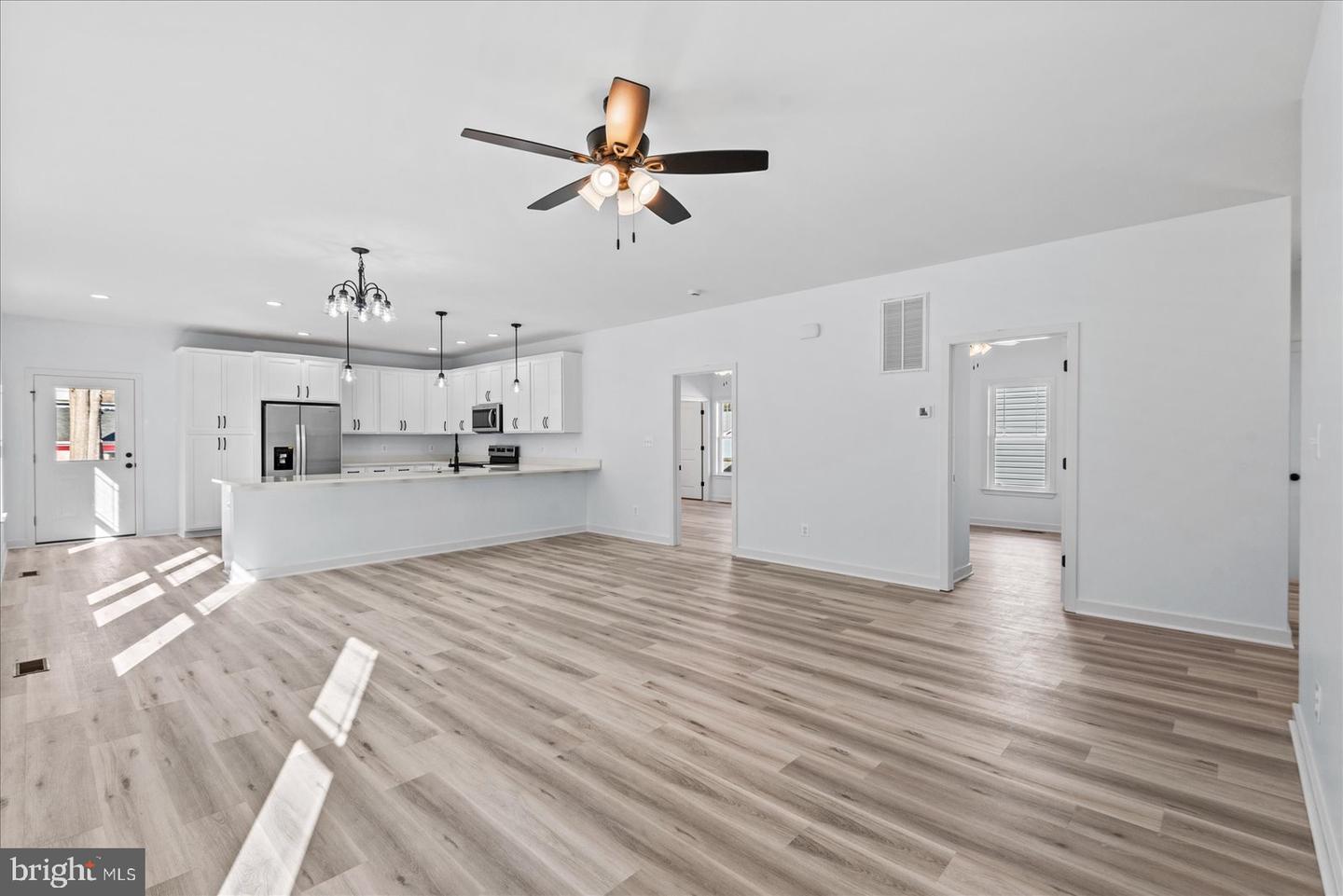 133 6TH ST, COLONIAL BEACH, Virginia 22443, 3 Bedrooms Bedrooms, ,2 BathroomsBathrooms,Residential,For sale,133 6TH ST,VAWE2010284 MLS # VAWE2010284