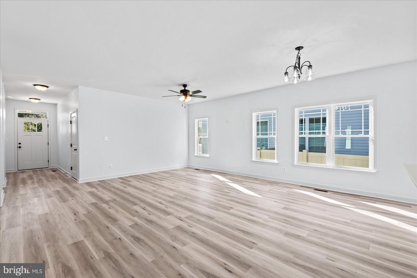 133 6TH ST, COLONIAL BEACH, Virginia 22443, 3 Bedrooms Bedrooms, ,2 BathroomsBathrooms,Residential,For sale,133 6TH ST,VAWE2010284 MLS # VAWE2010284