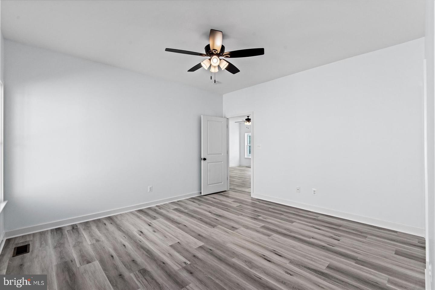 133 6TH ST, COLONIAL BEACH, Virginia 22443, 3 Bedrooms Bedrooms, ,2 BathroomsBathrooms,Residential,For sale,133 6TH ST,VAWE2010284 MLS # VAWE2010284