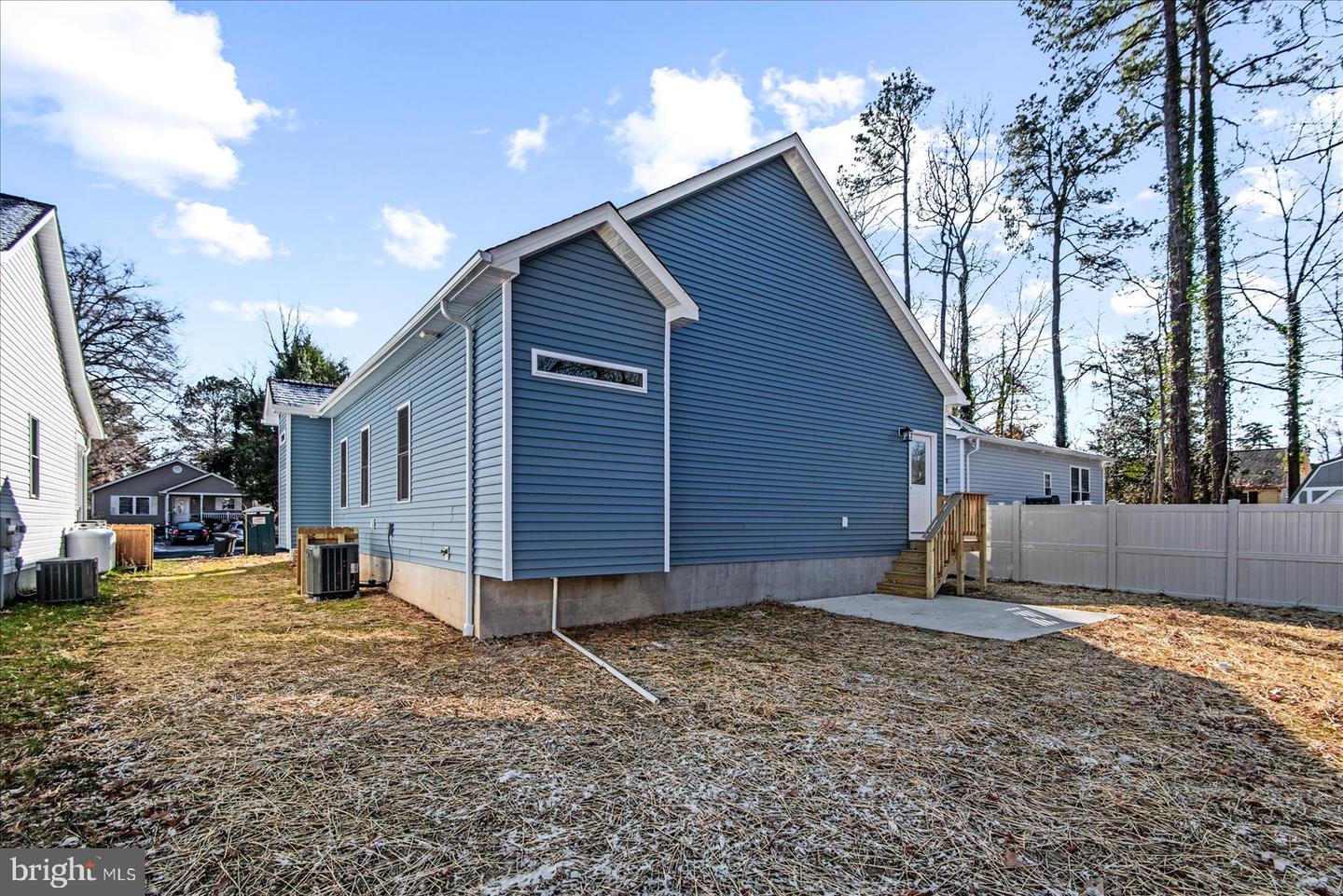 133 6TH ST, COLONIAL BEACH, Virginia 22443, 3 Bedrooms Bedrooms, ,2 BathroomsBathrooms,Residential,For sale,133 6TH ST,VAWE2010284 MLS # VAWE2010284